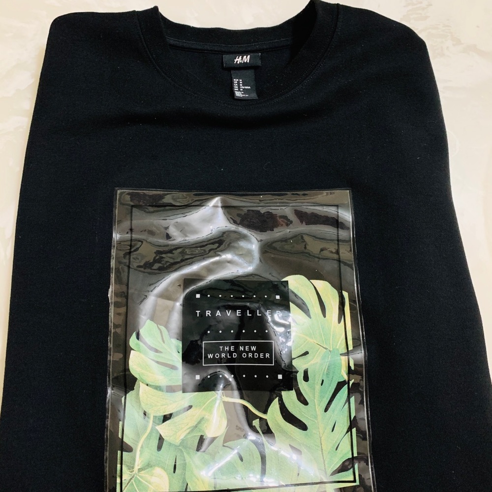 H&M crewneck